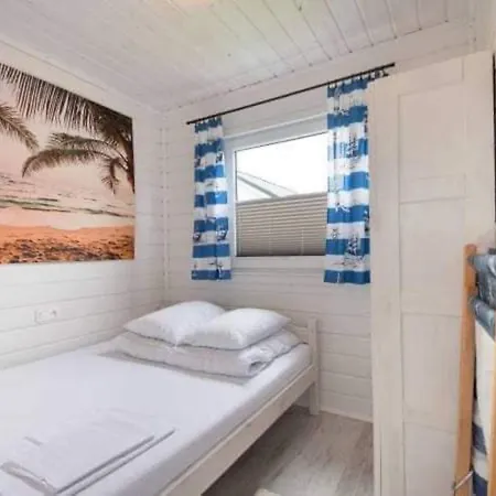 Single-story Homes With Terraces Сasa de vacaciones Chłopy